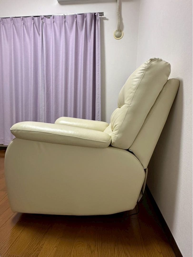 ニトリ製　1人掛け電動リクライニングソファ