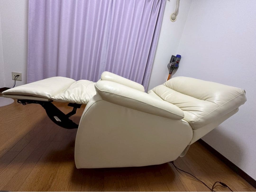 ニトリ製　1人掛け電動リクライニングソファ