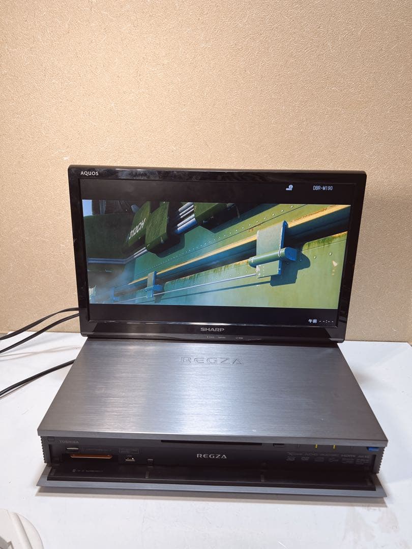 TOSHIBA BDレコーダー REGZA レグザ DBR-M190