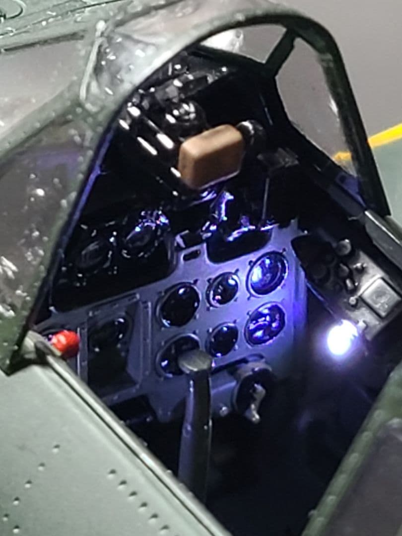 武蔵 タミヤ1/32 零式艦上戦闘機52型 リアルモーターライズ完成品