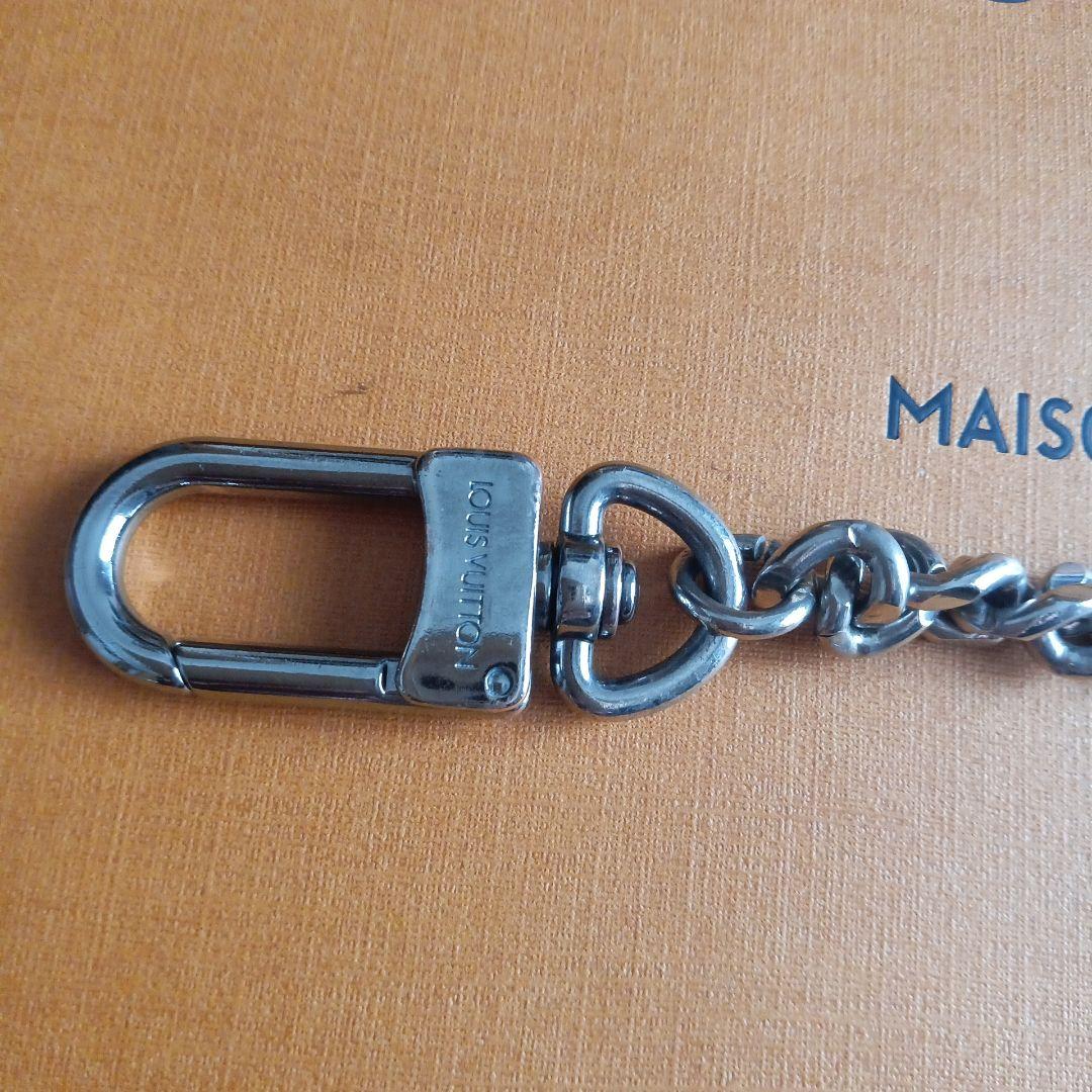 ルイ・ヴィトン。美品シルバー色ウォレットチェーンリング付き