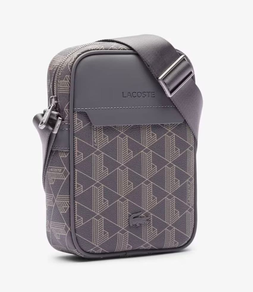 LACOSTE ラコステ ブレンド モノグラムバーティカルショルダーバッグ