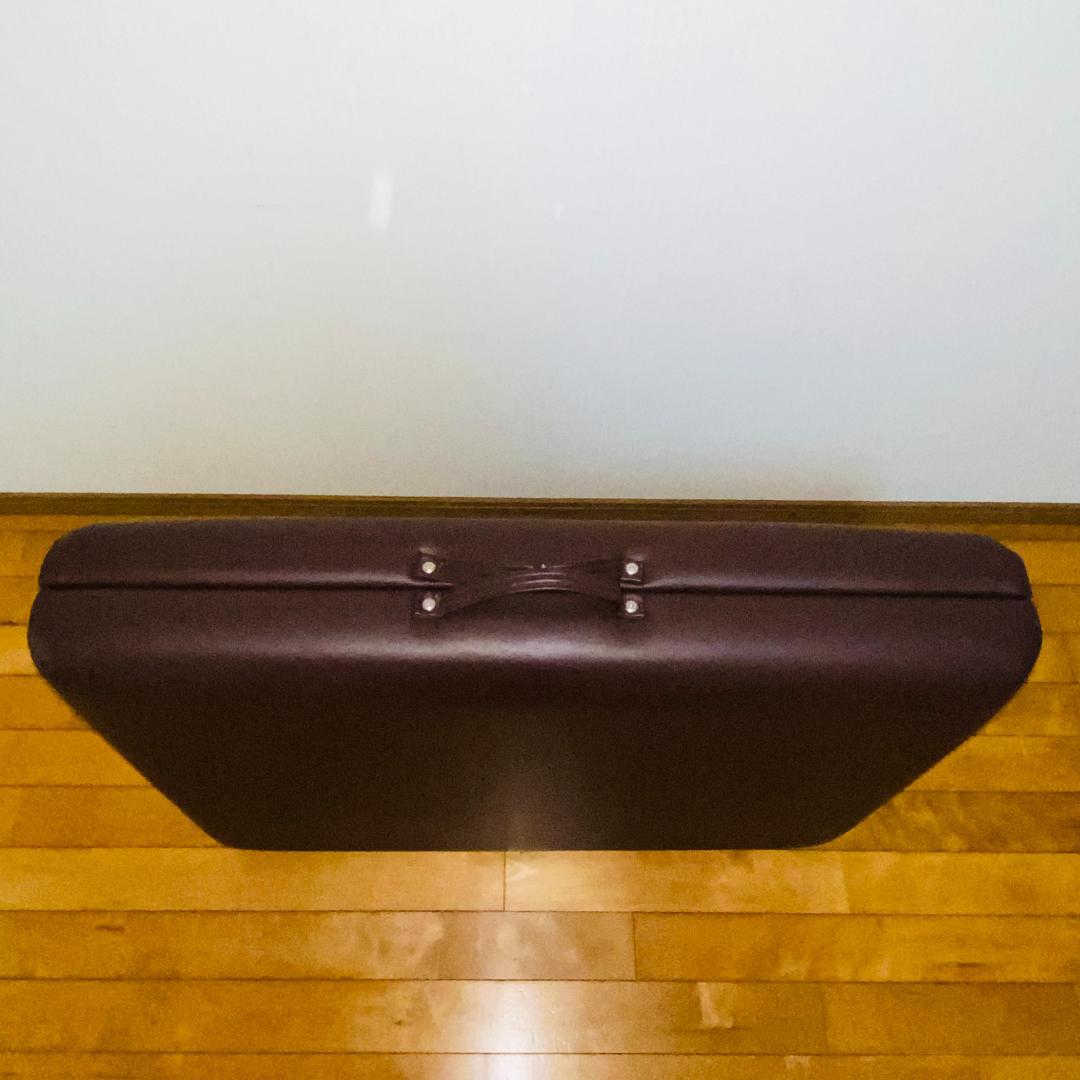 ワールドジェイビー マッサージベッド 有孔 折りたたみ式 ポータブル 送料込み