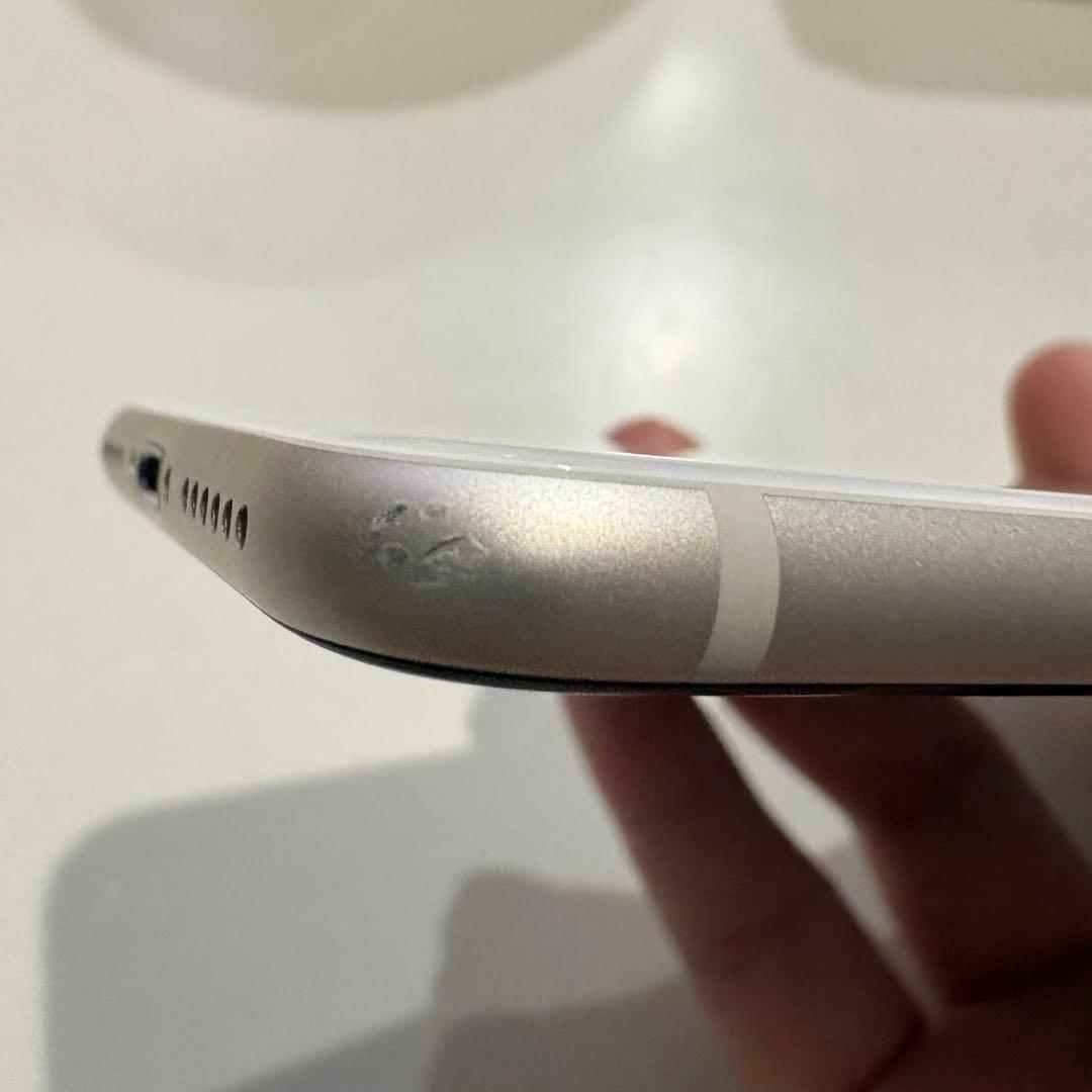 【日曜だけ値下げ】Apple iPhoneSE 第3世代 64GB