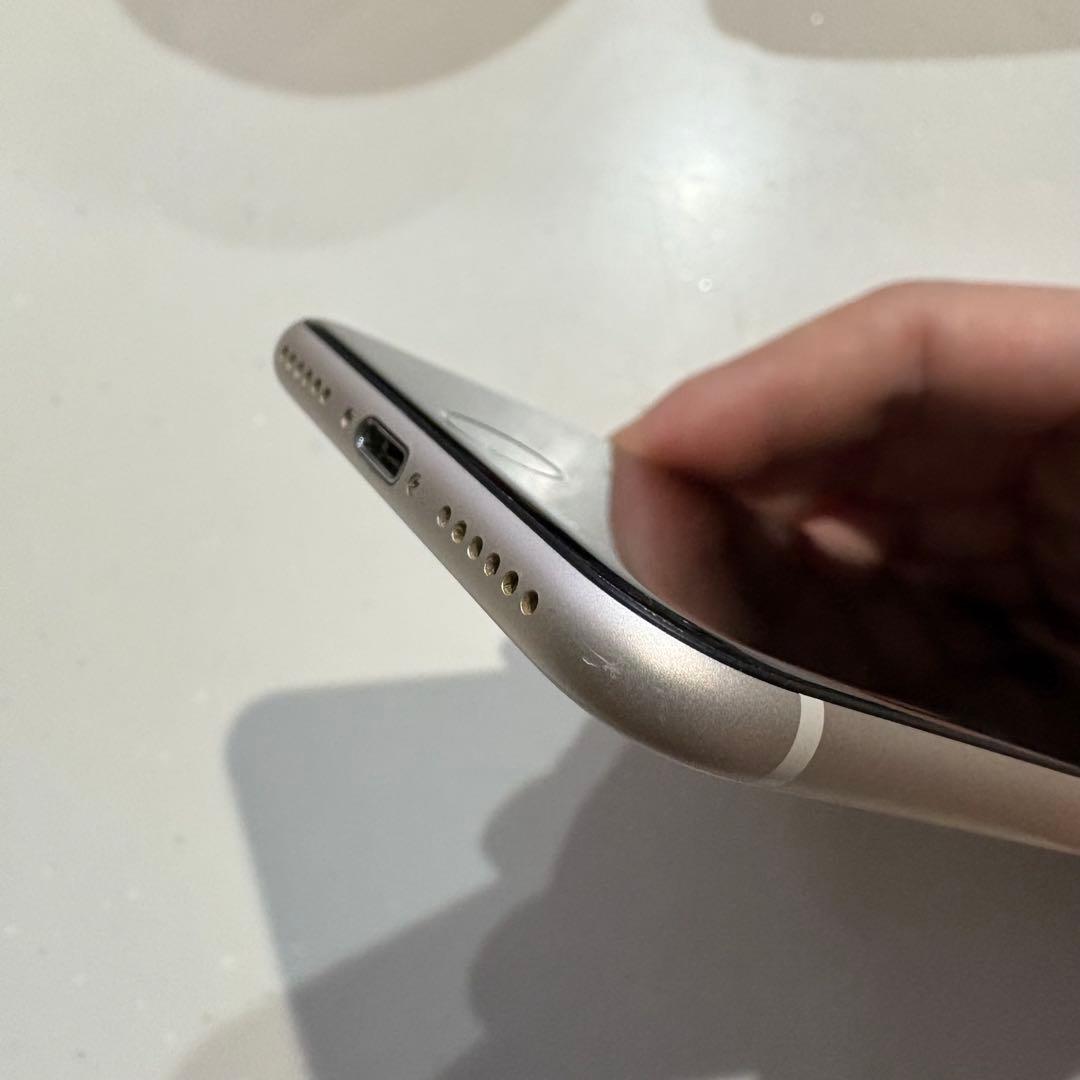 【日曜だけ値下げ】Apple iPhoneSE 第3世代 64GB