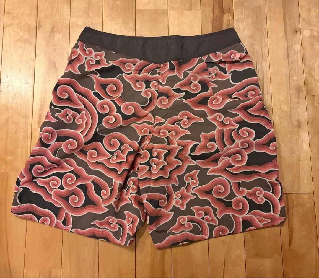 02年 パタゴニア サーフショーツ W36 渦巻 バギーズショーツ ハーフパンツ