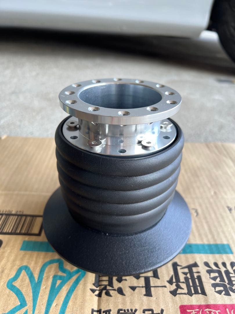 アバルト　MOMO ステアリング ボスセット