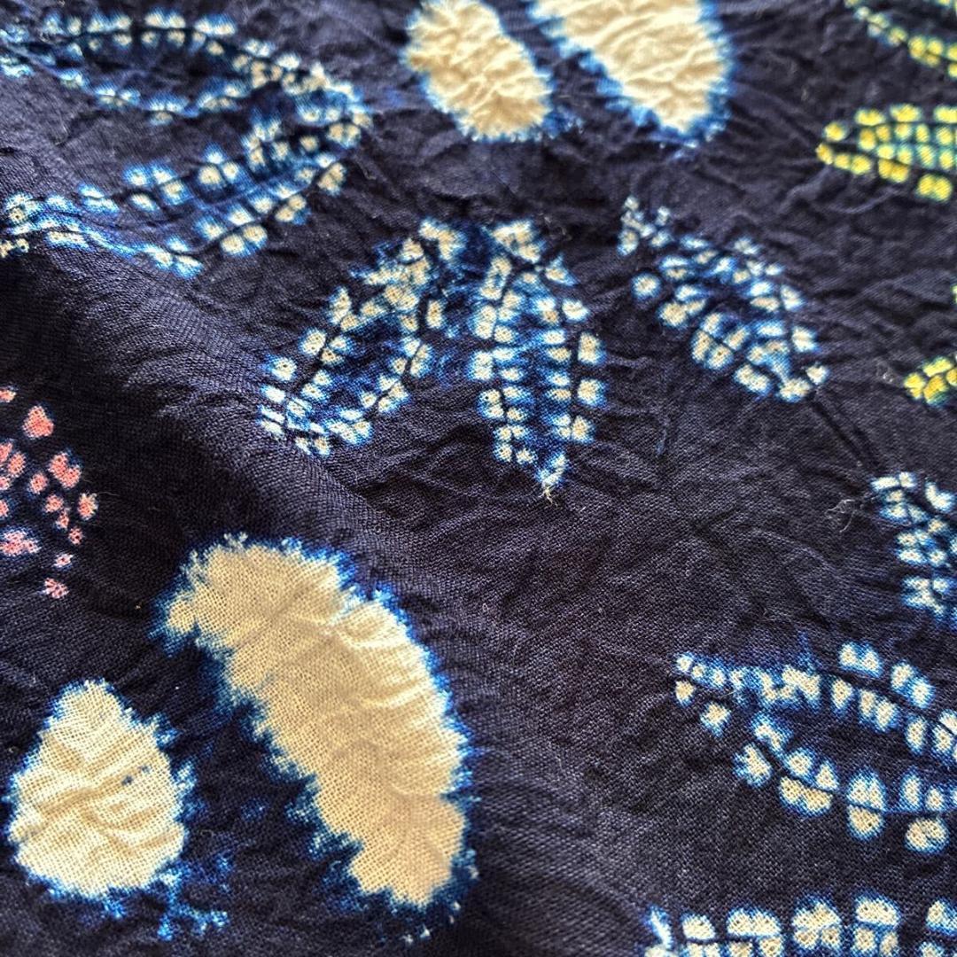 ■E4251■美品■木綿■有松鳴海絞り　藍染に黄色とピンク　花模様　浴衣■裄63