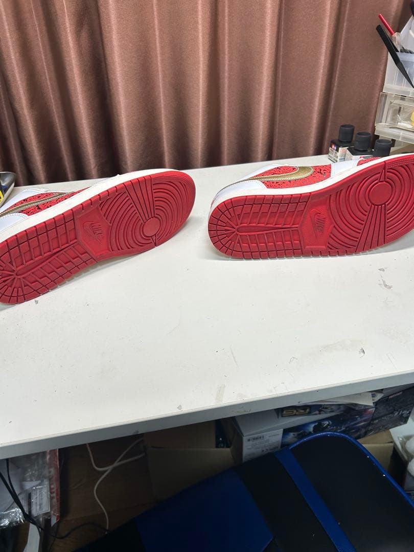 華*き様 ナイキ ジョーダン1ロー