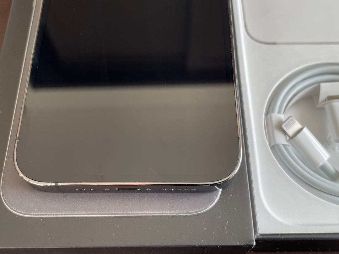 Apple iPhone 13 Pro 256GB グラファイト