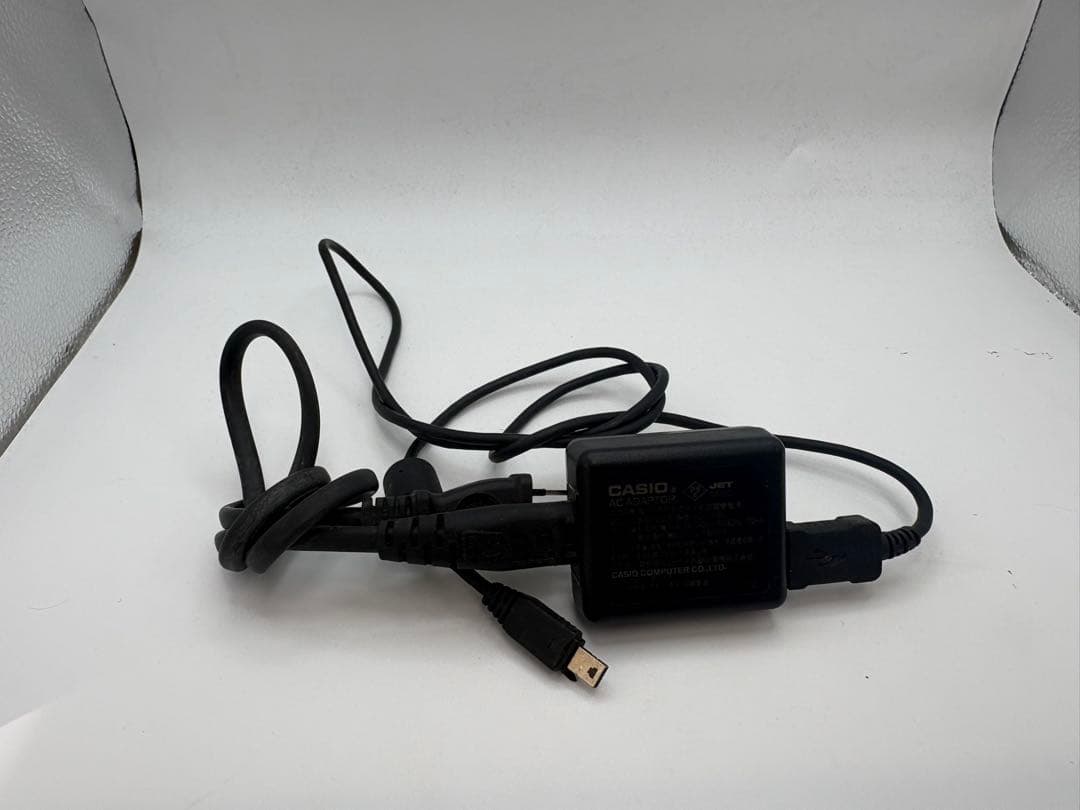 CASIO EXILIM EX-ZR100 コンパクトデジカメ