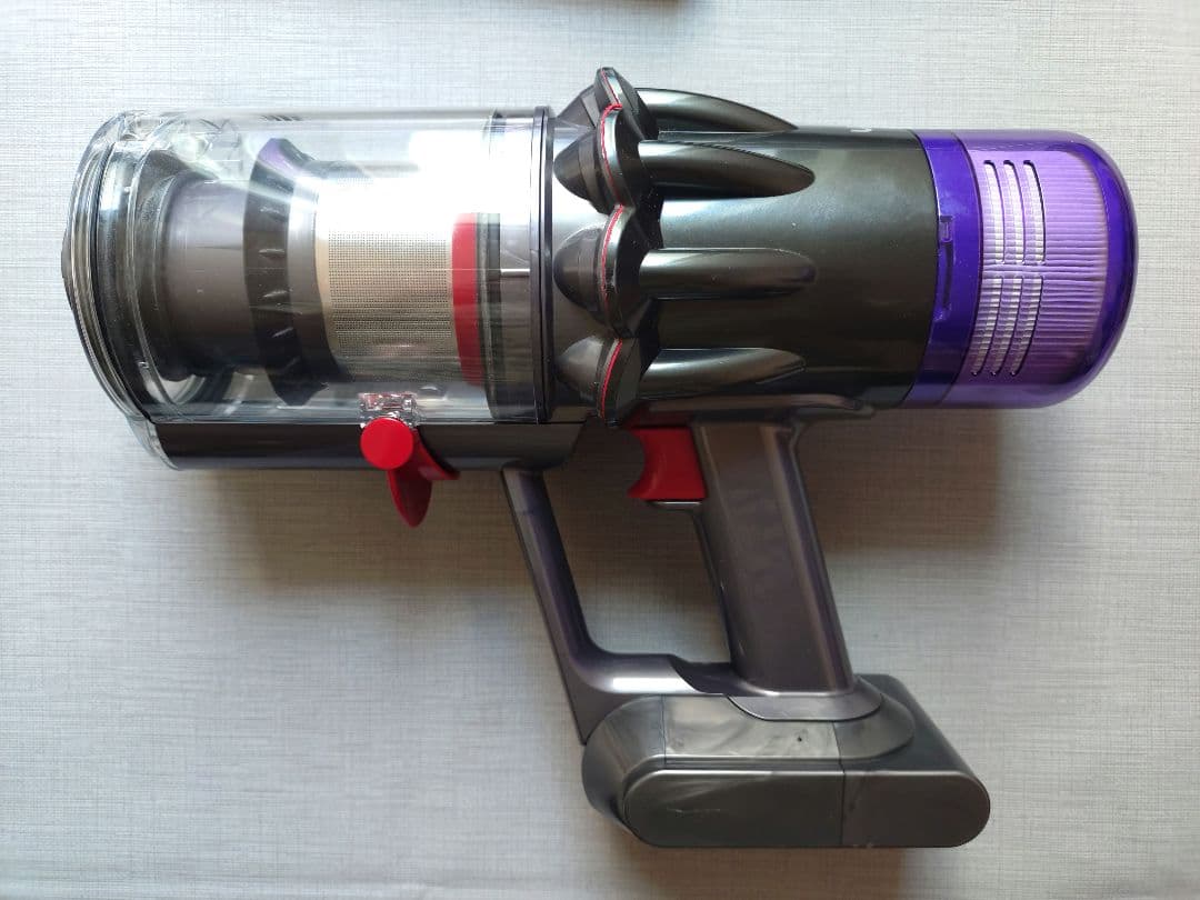 Dyson　sv18コードレスクリーナー　程度良品　フィルター付き
