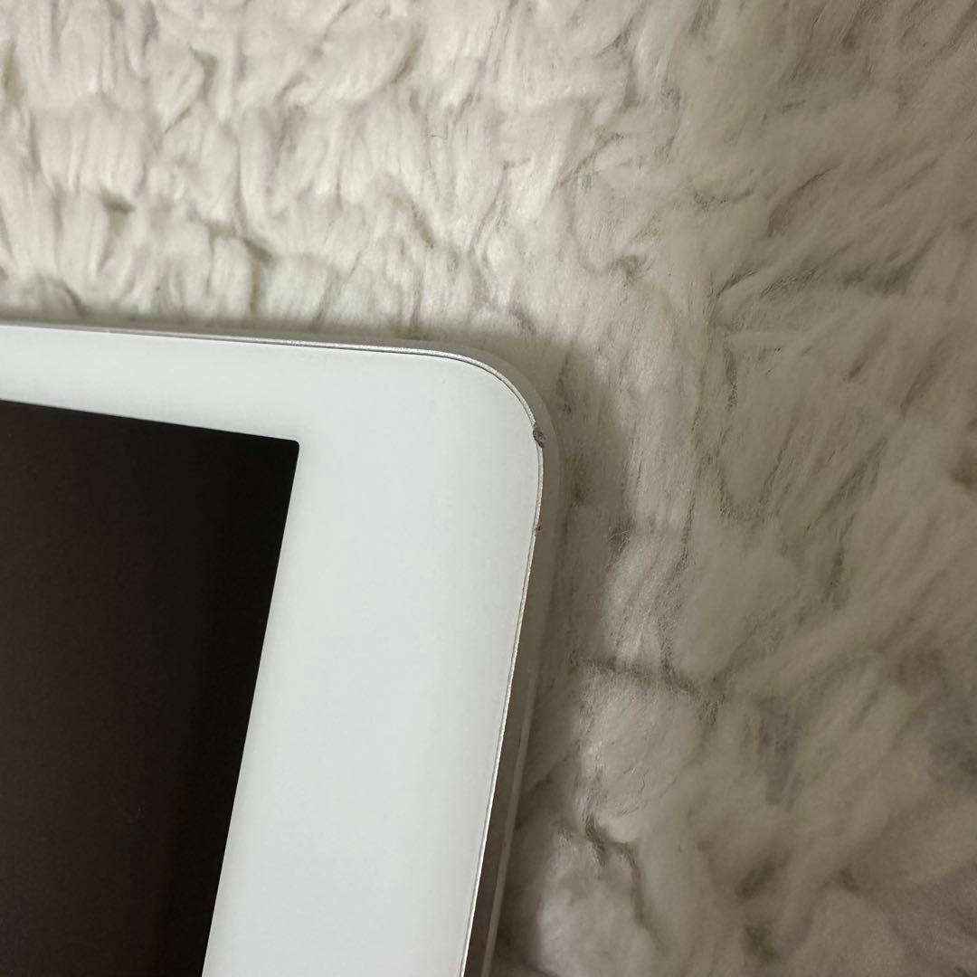 iPad 第7世代 32GB シルバー Wi‑Fi+Cellular ケース付