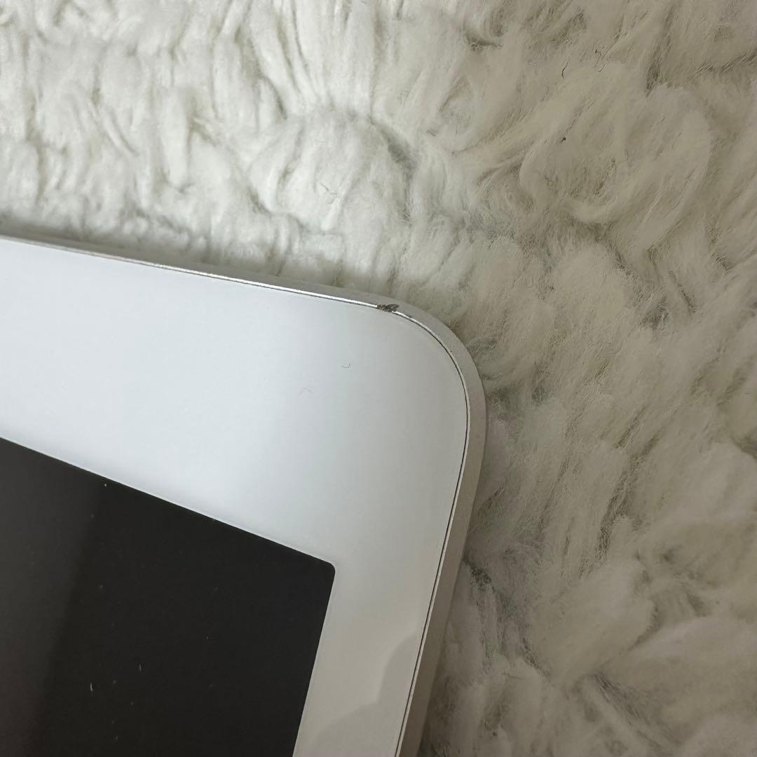 iPad 第7世代 32GB シルバー Wi‑Fi+Cellular ケース付