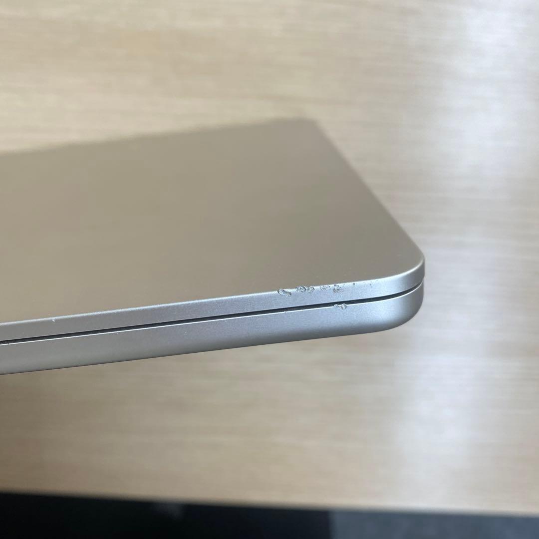 Apple MacBook Air M2 13インチ