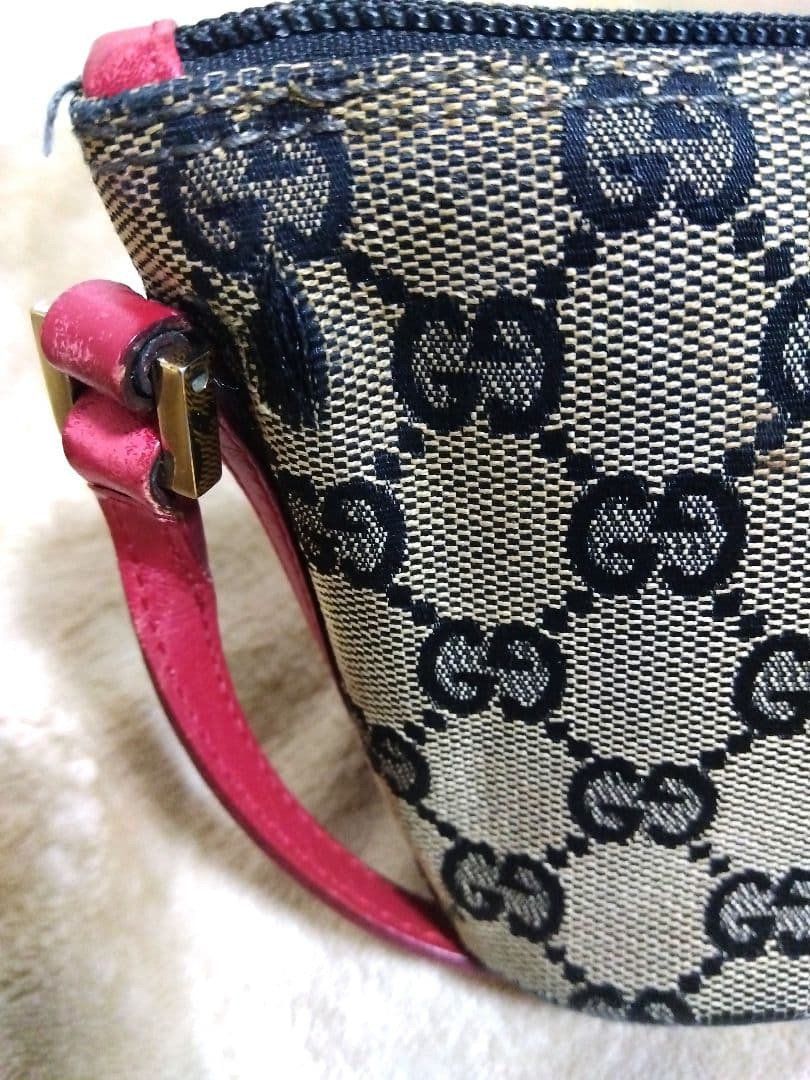 GUCCI グッチGG柄アクセサリーポーチ