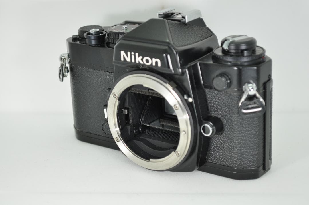 超美品！ モルト交換 清掃済 簡易整備済 人気の Nikon ニコン FE ♪