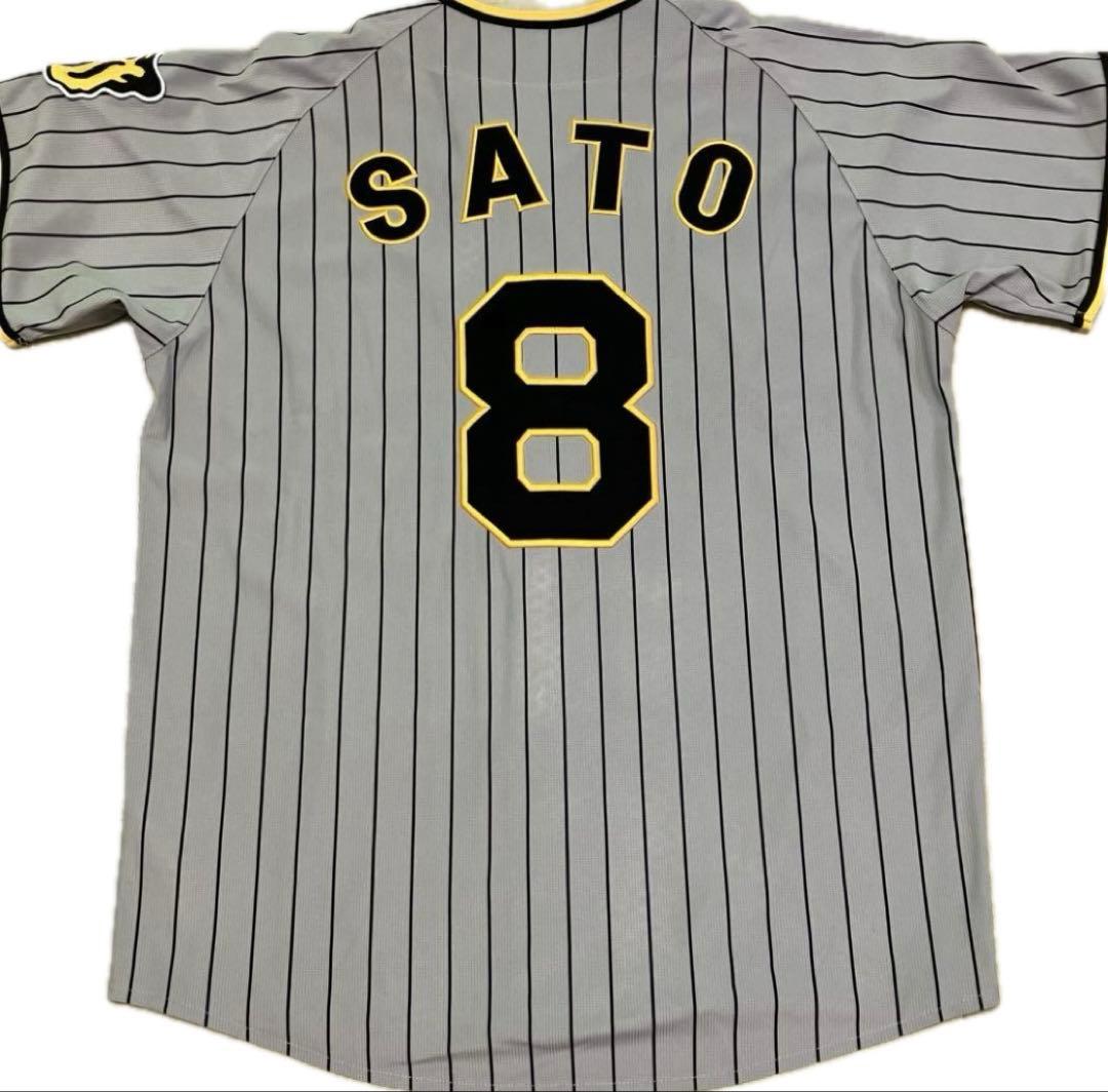 美品未着用、阪神タイガース　ユニフォーム　佐藤輝明　Oサイズ