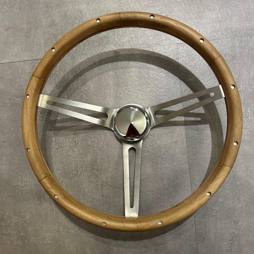 ムーンアイズ　ウッドステアリング