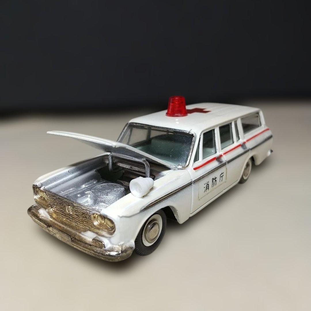 ダイヤペット　トヨペット・クラウン・救急車