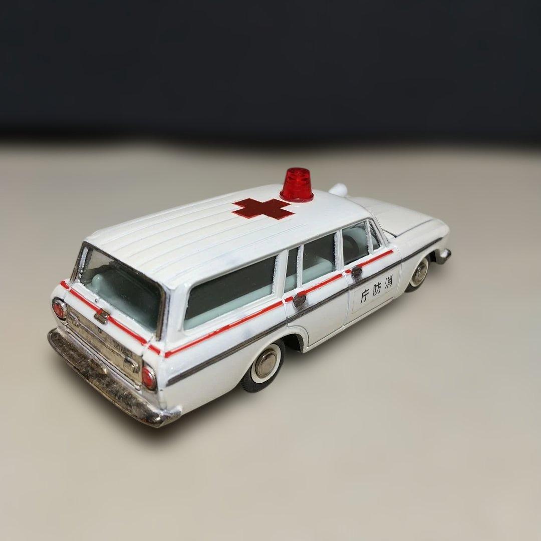 ダイヤペット　トヨペット・クラウン・救急車