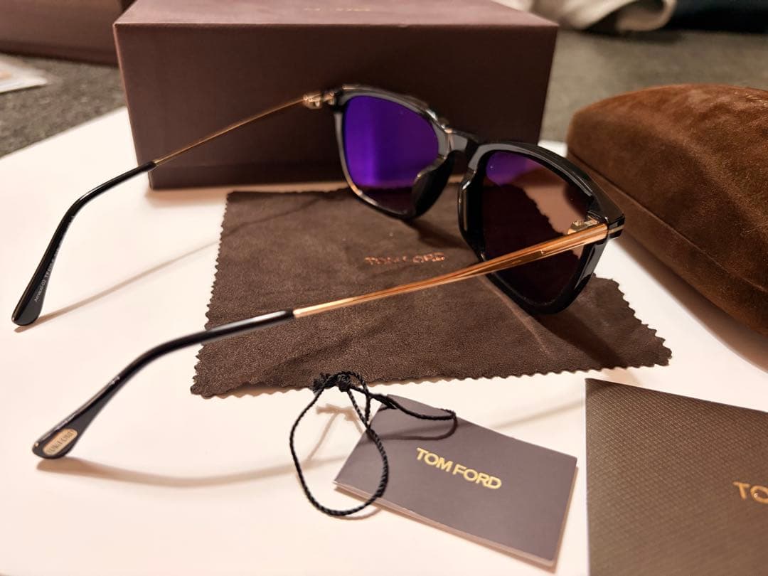 トムフォード　TOM FORD FT0625F 01E 56