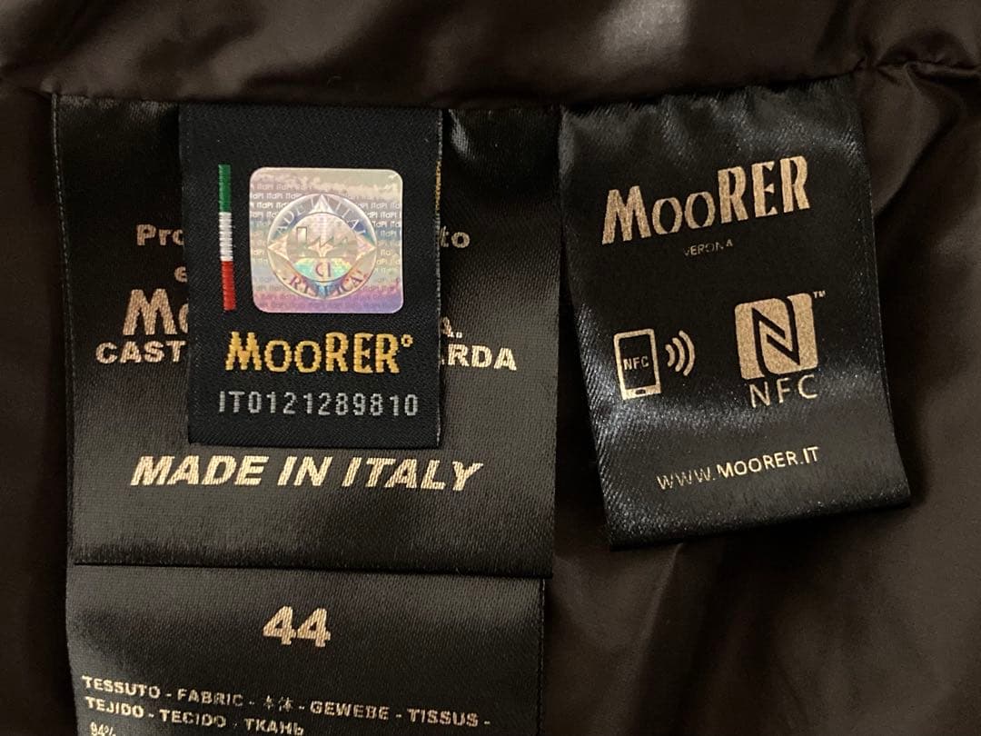 ト*モ様 ほぼ未使用MOORER ダウンベスト 44 黒 OLIVER-L ウー