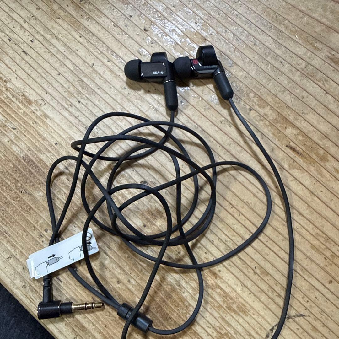 【美品】SONYイヤホン XBA-N1ハイレゾ対応 カナル型 ケーブル着脱式