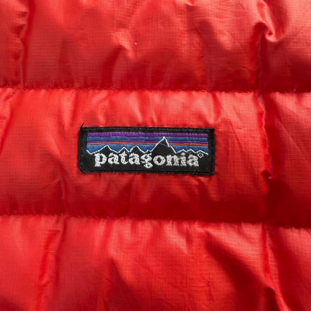 Patagonia パタゴニア ライトダウンジャケット ロゴ 赤