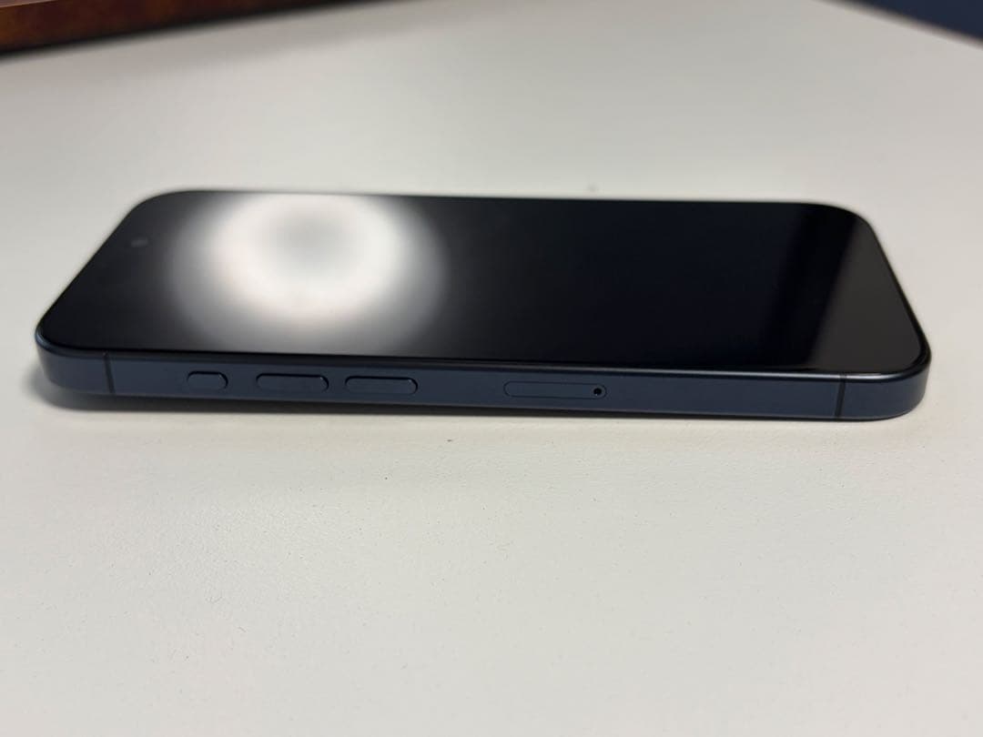 【超美品】Apple iPhone 15 Pro ブルーチタニウム本体