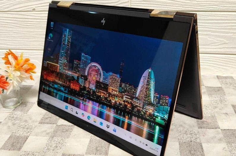 HP　Spectre x360　 i7　ノート　パソコン