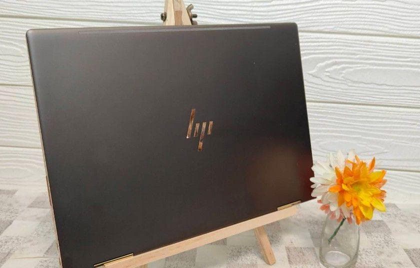 HP　Spectre x360　 i7　ノート　パソコン