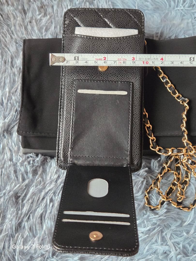 CHANEL シャネル キャビアスキン スマートフォンケース チェーンウォレット
