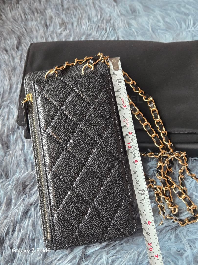 CHANEL シャネル キャビアスキン スマートフォンケース チェーンウォレット