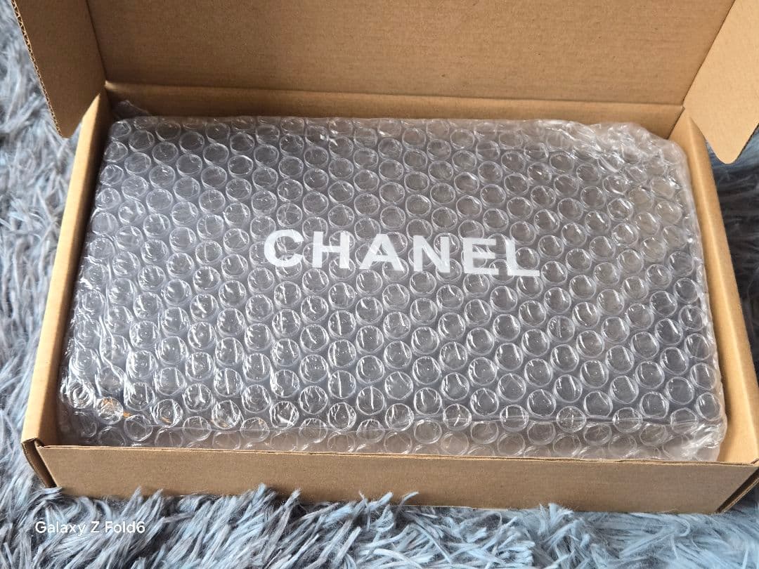 CHANEL シャネル キャビアスキン スマートフォンケース チェーンウォレット