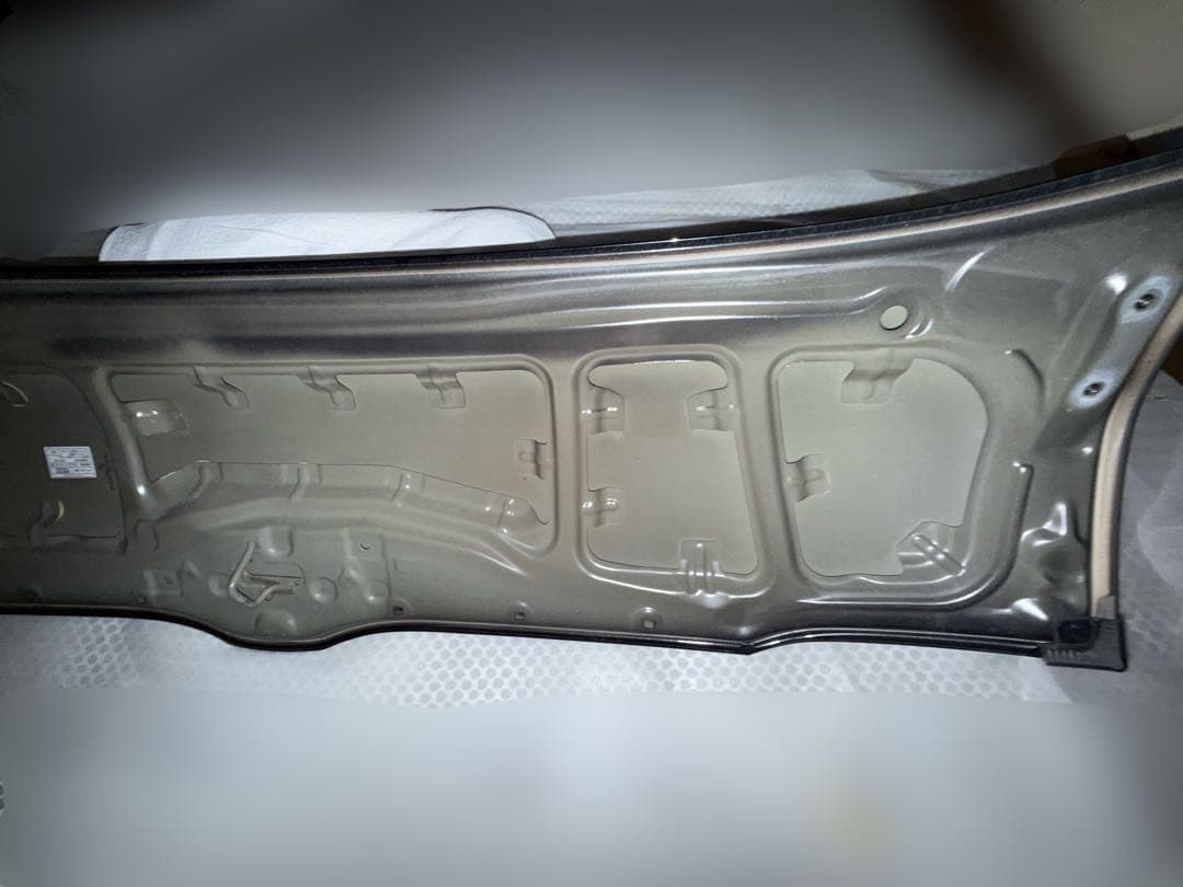 トヨタ ハイエース純正ボンネット