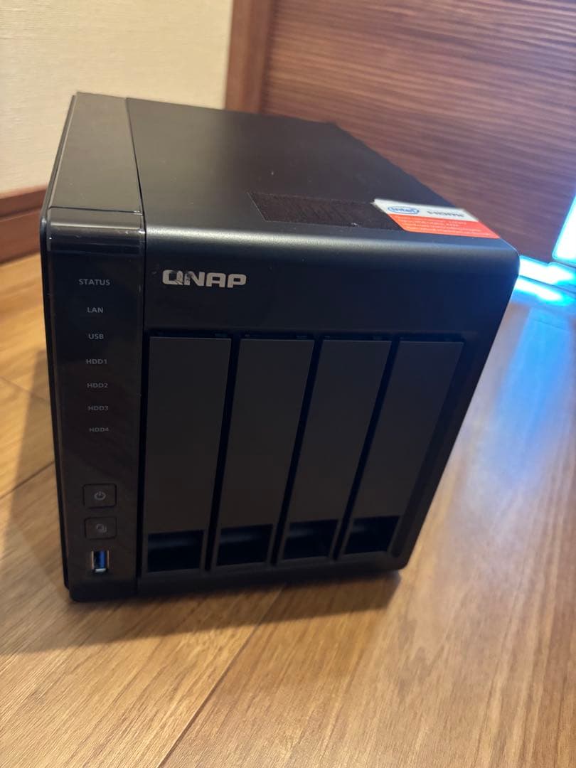 QNAP NAS TS451+ ハードディスク搭載（1TB×4本）