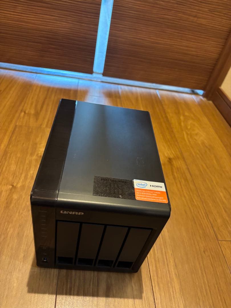 QNAP NAS TS451+ ハードディスク搭載（1TB×4本）