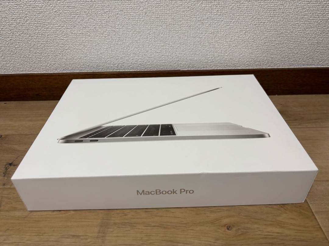 バッテリー良好 美品　i7 Macbook Pro 13インチ　A1706