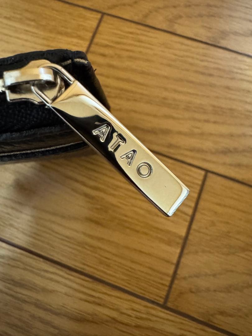 ATAO18周年記念 ZOOチェス タイガー刺繍 コンパクト財布