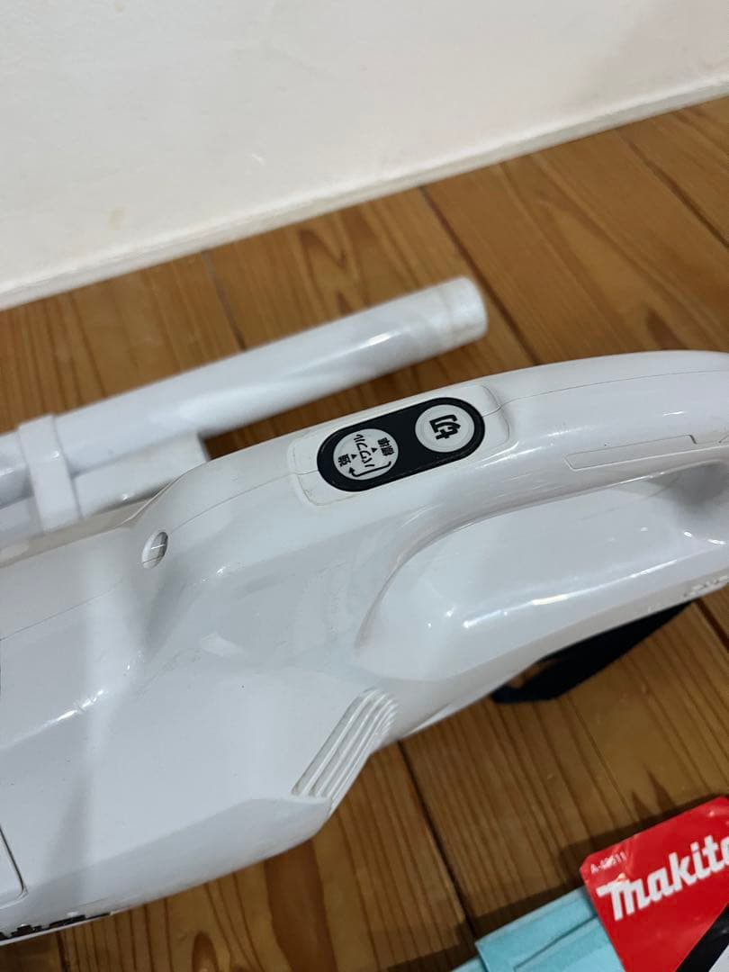 kenji0125　Makita コードレス掃除機 CL107FD