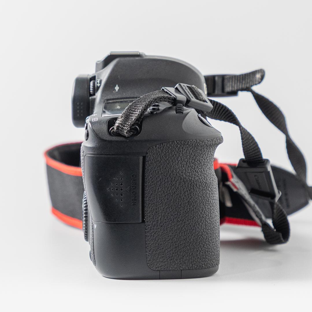 Canon EOS 6D バッテリーグリップ BG-E13 バッテリー2個付き