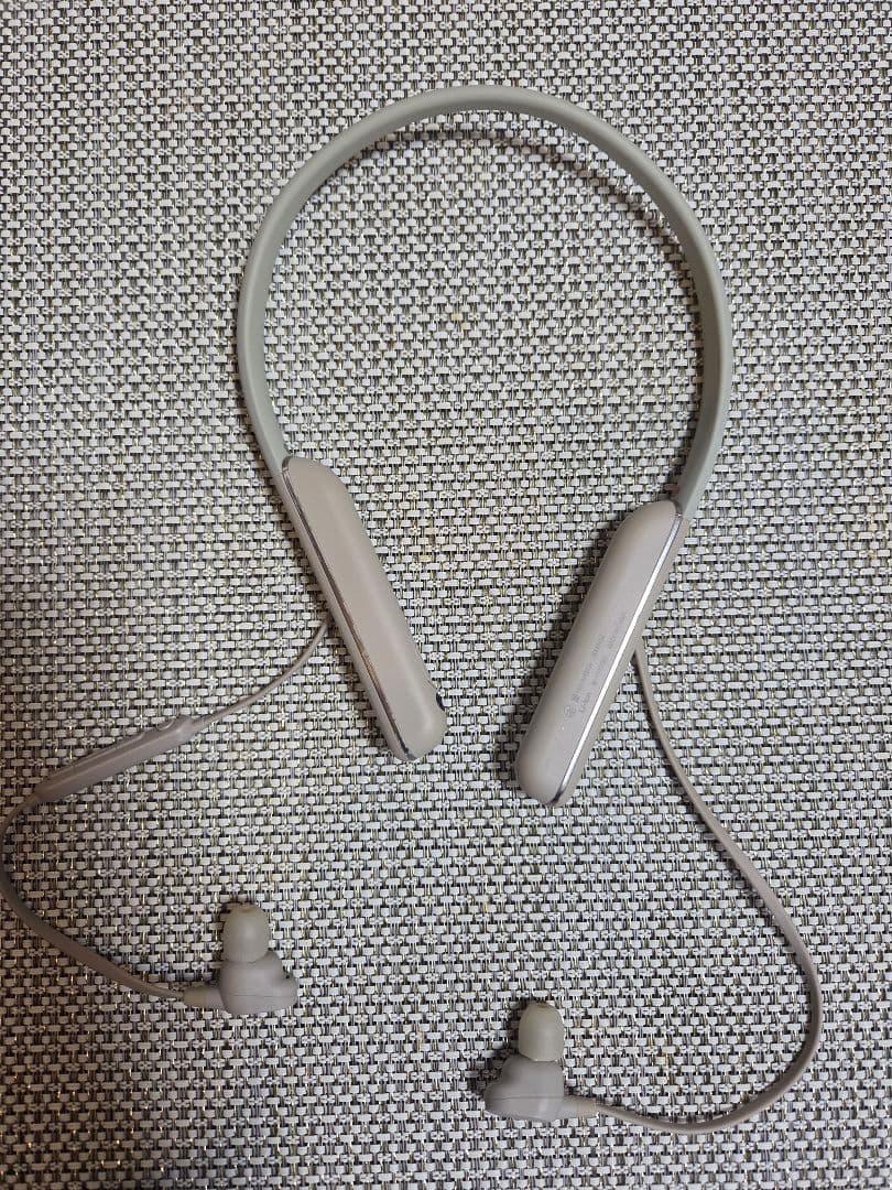 SONY WI-1000XM2 プラチナシルバー（本体のみ・動作確認済み）