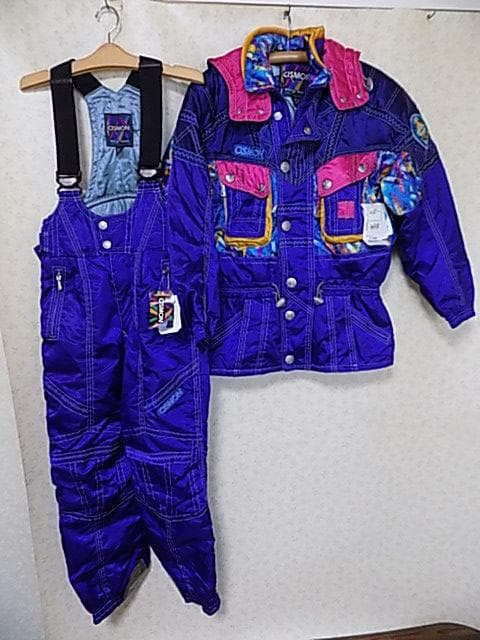 85497 新品タグ付　定価54000円　CISMON スキーウエア上下　紫