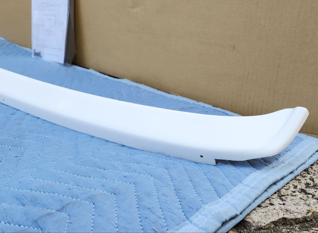 ガレージベリー│ワイパーガード｜200 ハイエース ワイド│FRP製 未塗装