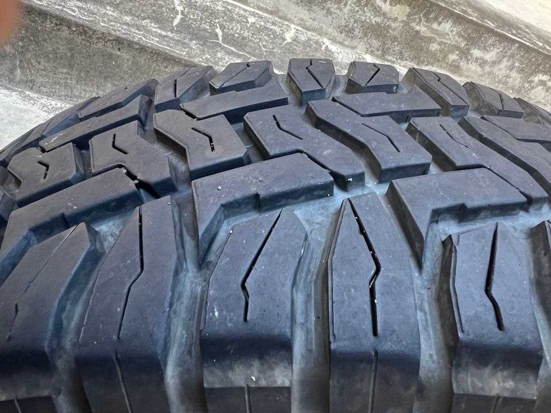 [たーろ］ジムニーシエラ　ノマド　タイヤホイール4本セット