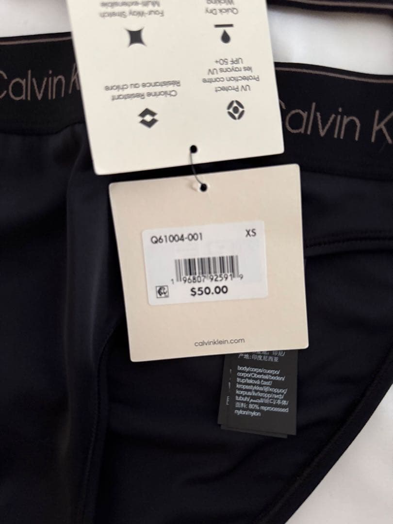 【アメリカ新作モデル】カルバンクライン水着　XSサイズ