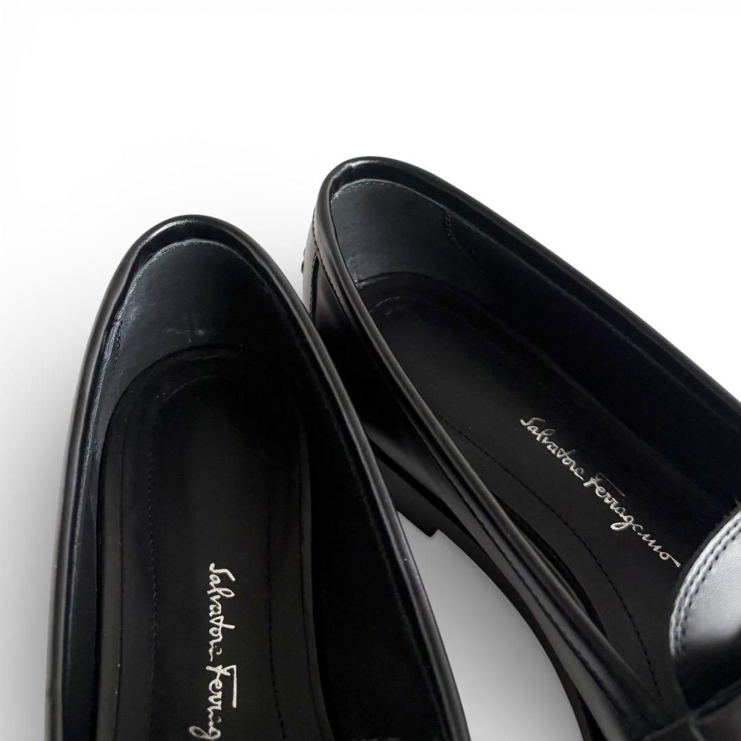 Salvatore Ferragamo VIVALDO ローファー 5.5