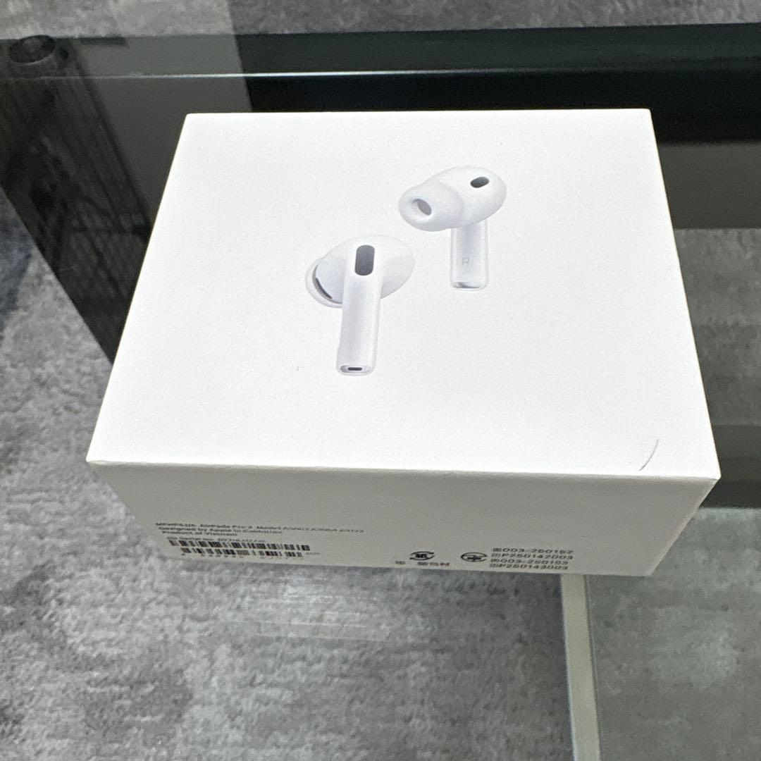 ⭐︎★新品未開封★⭐︎ AirPods Pro 3 ホワイト
