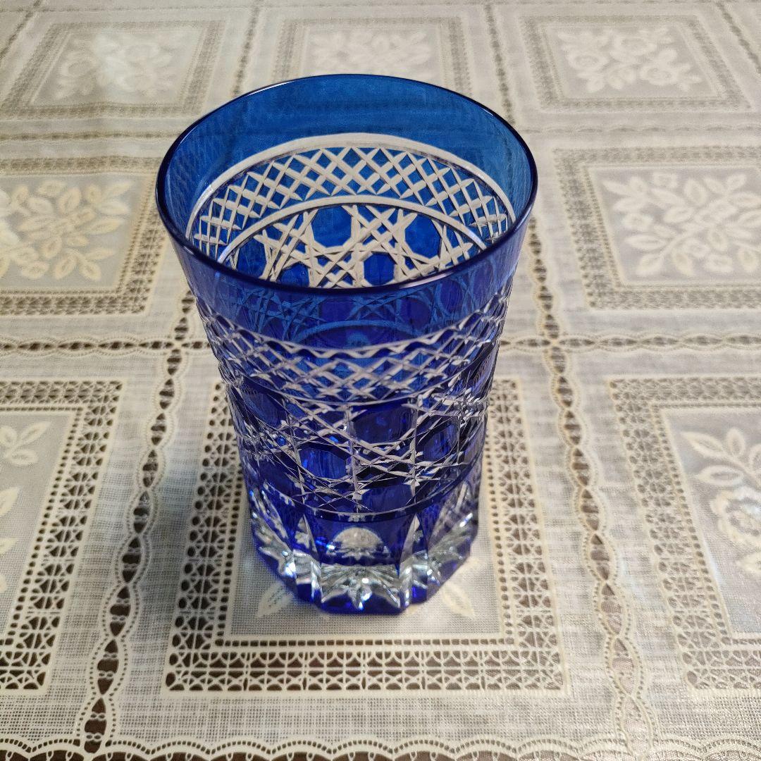 \"未使用\" ヤマザキガラス　薩摩切子　藍色　矢来、籠目　菊透かし紋　水割りグラス